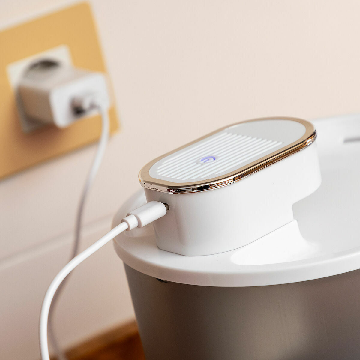 V2HBBA8838CB204473F1AFB1611E91F3C59R7673471P6